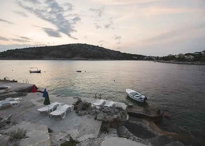 Mate Apartamento Ražanj